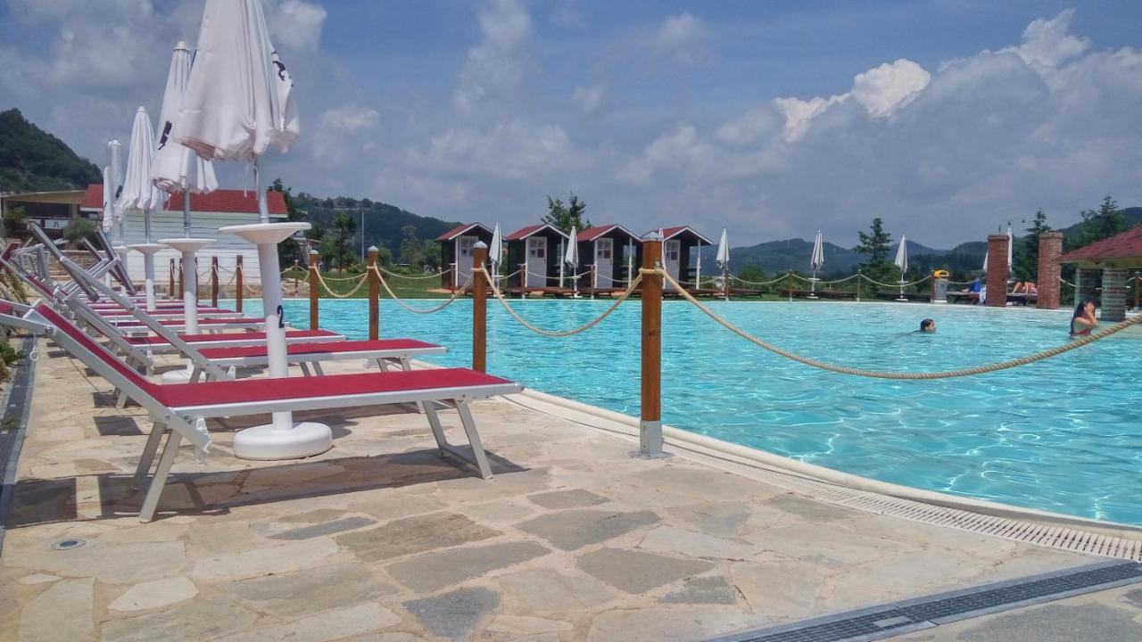 Relais Black Horse Millesimo Esterno foto