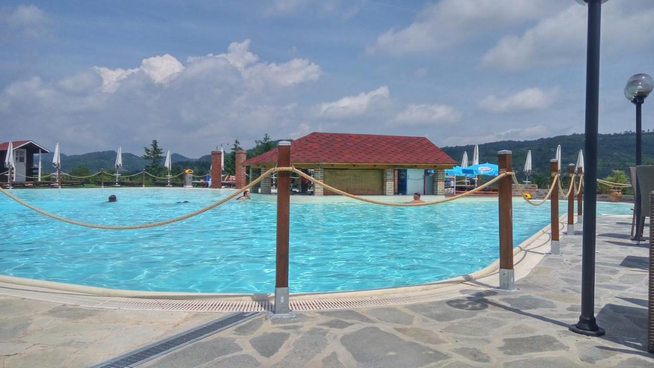 Relais Black Horse Millesimo Esterno foto
