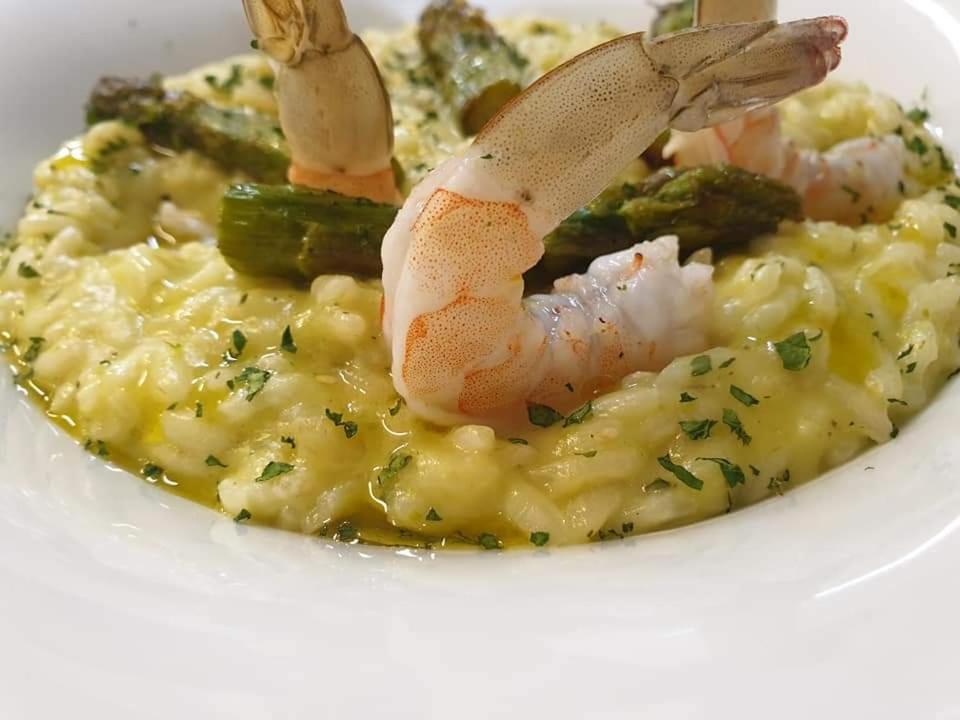 Relais Black Horse Millesimo Esterno foto