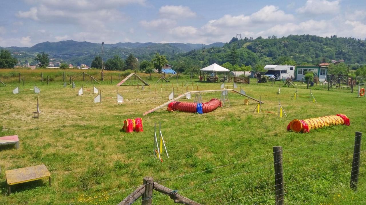 Relais Black Horse Millesimo Esterno foto