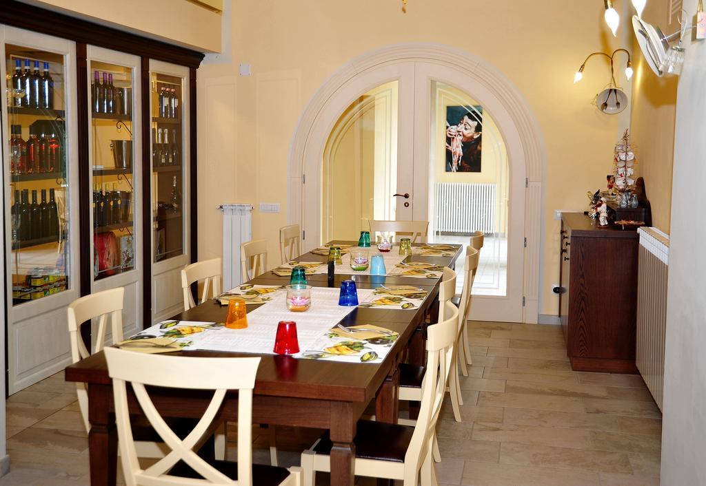 Relais Black Horse Millesimo Esterno foto