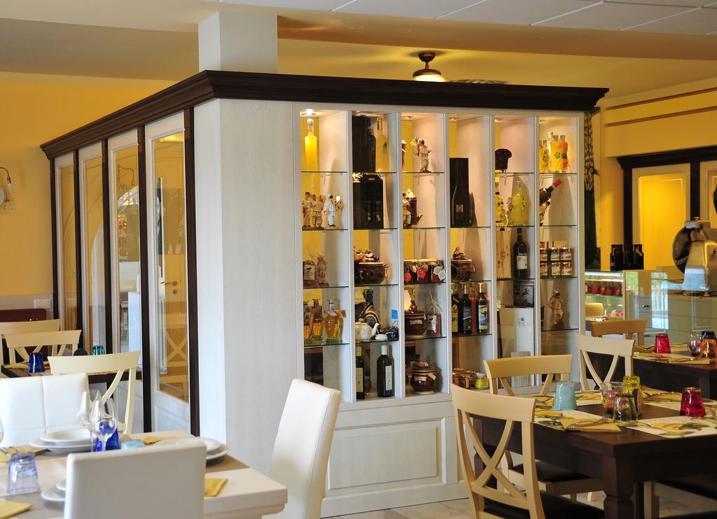 Relais Black Horse Millesimo Esterno foto