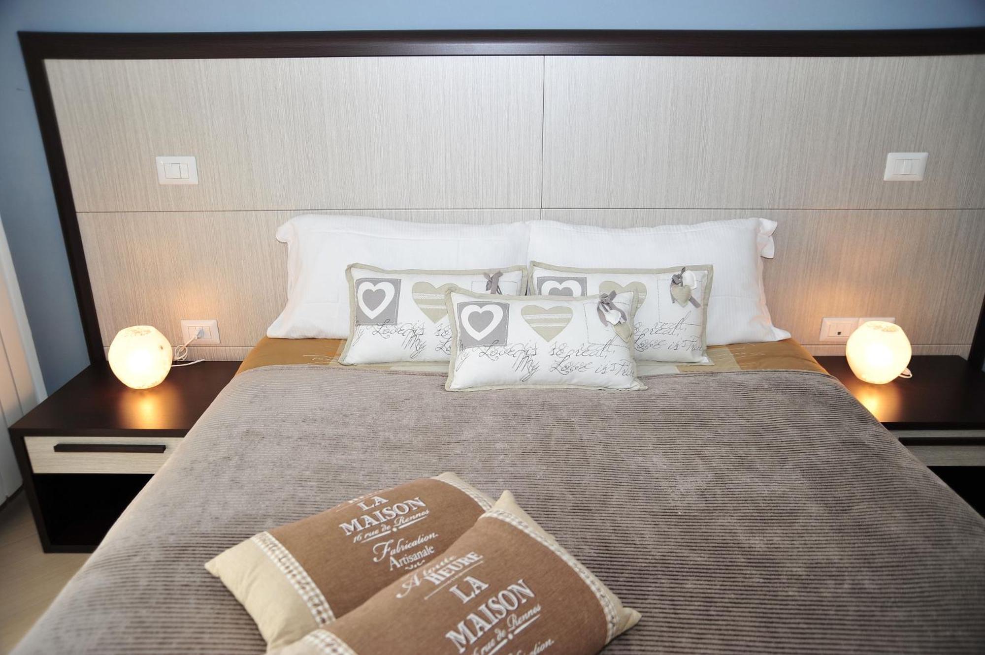 Relais Black Horse Millesimo Esterno foto